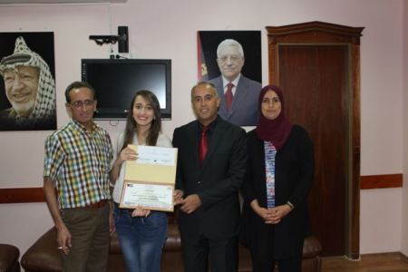 محافظة جنين تكرم عدد من أبناء العاملين الناجحين في شهادة الثانوية العامة